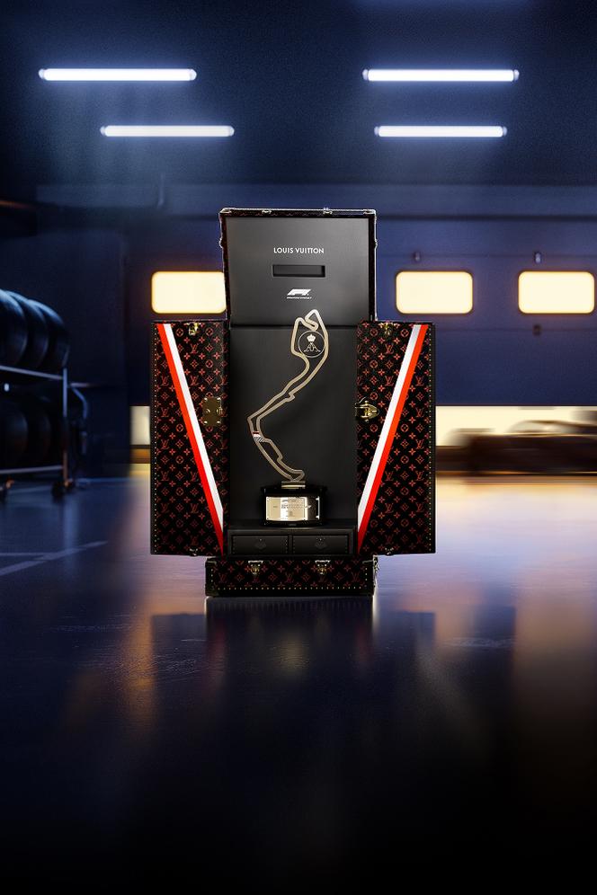 b669970_sirius-fs-upload-1-pjr8rowyteub-1747989672632-louis-vuitton-f1-2025-beauty-shot-monaco-trophy-trunk-press-1600x2000.jpg