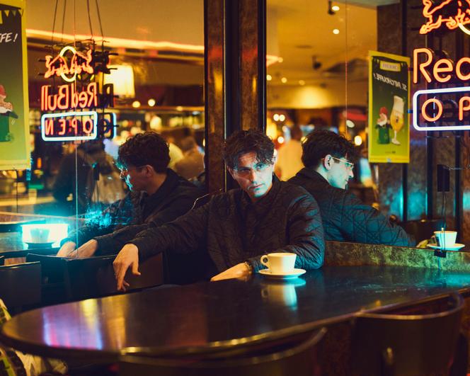 Raphaël Quenard, dans le café La Vielleuse, à Paris (20ᵉ), le 11 mai 2025.