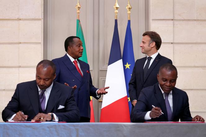 Denis Sassou Nguesso et le président français, Emmanuel Macron, à l’Elysée, à Paris, le 23 mai 2025.