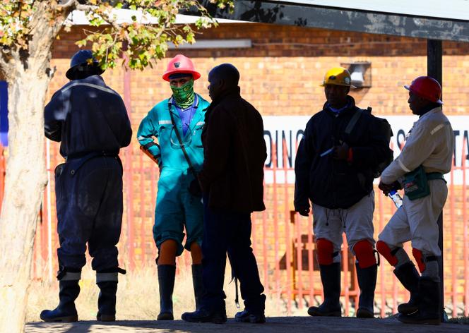 35f0c57_ftp-import-images-1-mu1by7gafasu-2025-05-23t130024z-1998369354-rc2pnea3r1bc-rtrmadp-3-safrica-mining.JPG