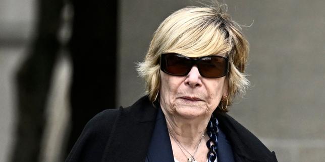 Le procès de Mimi Marchand, figure de la presse people, soupçonnée d’avoir fait chanter l’animatrice Karine Le Marchand, s’ouvre lundi