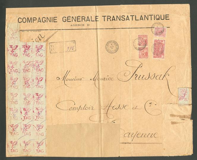Guyane, un bel affranchissement dont un bloc de 22 timbres « TAG » (Transports aériens guyanais) comète stylisée, 75 centimes rouge, de 1921, sur grand devant d’enveloppe recommandée de Saint-Laurent-du-Maroni du 8 juillet 1921 pour Cayenne, 24 000 euros