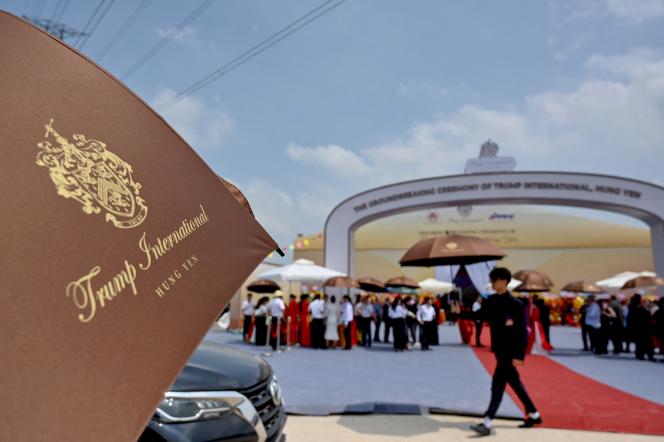 Cérémonie de pose de la première pierre du futur complexe de golf Trump International de Hung Yen, non loin de Hanoï (Vietnam), le 21 mai 2025.