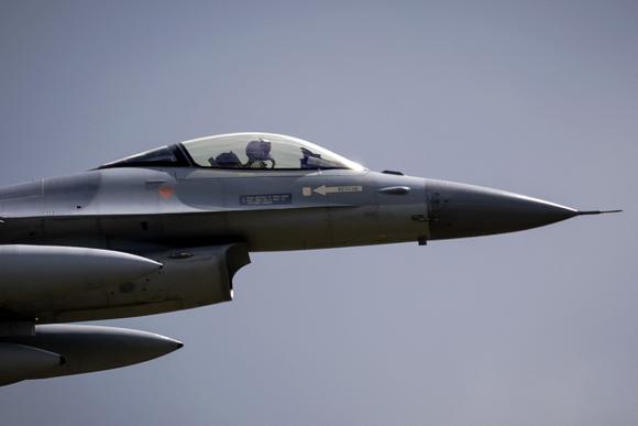 Le dernier chasseur F-16 envoyé par les Pays-Bas en Ukraine, à Volkel, le 26 mai 2025.