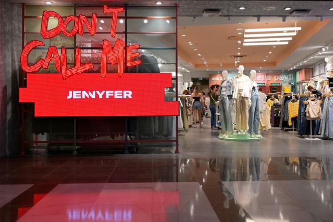 Dans un centre commercial de Rennes, le 2 mai 2025.