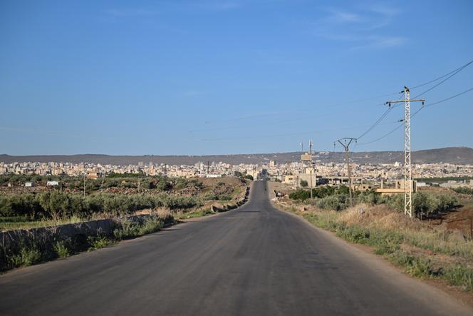 Le 7 mai 2025 – Vue de la route ouest de Souweïda.