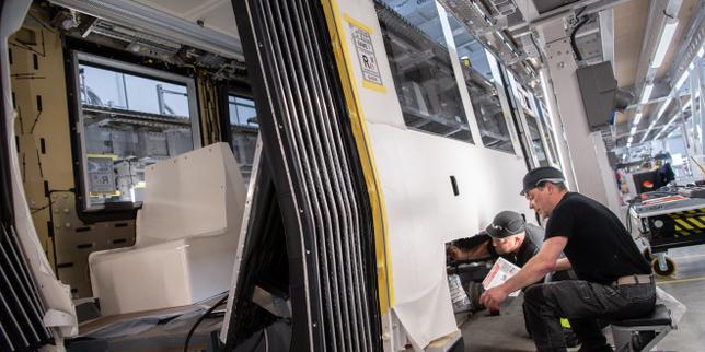A Bagnères-de-Bigorre, une usine reprend vie en fabriquant des tramways