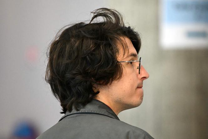 Bastien Vivès à son arrivée au tribunal correctionnel de Nanterre, le 27 mai 2025.