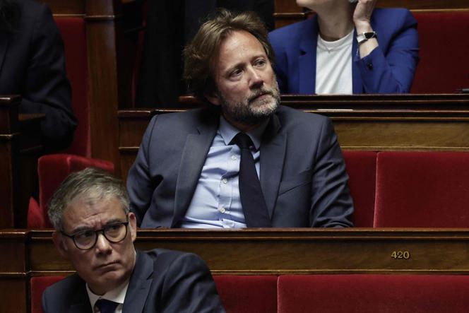 Le premier secrétaire sortant du PS, Olivier Faure, et le président du groupe socialiste à l’Assemblée nationale, Boris Vallaud, à l’Assemblée nationale, le 27 mai 2025.