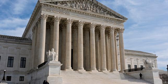 US Supreme Court lets Trump revoke legal protections from 500,000 migrants