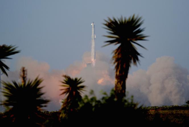 Le lanceur super-lourd Starship décolle pour son neuvième vol d’essai, le 27 mai 2025.