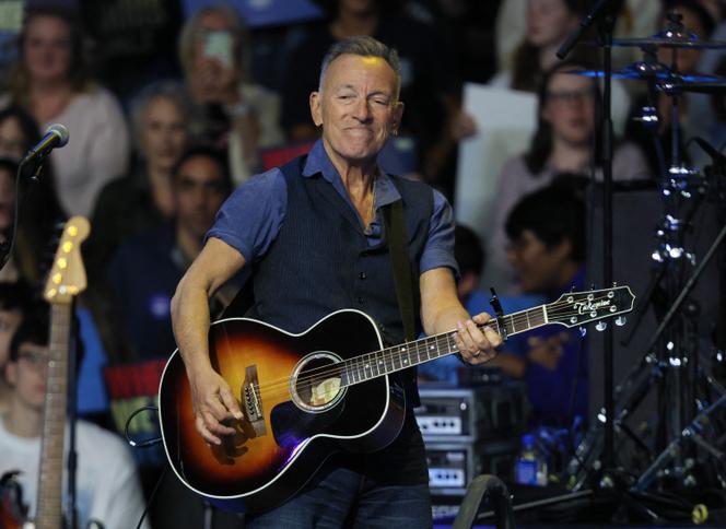 Bruce Springsteen lors d’un meeting en faveur de la candidate démocrate à l’élection présidentielle, Kamala Harris, à l’université Temple, le 28 octobre 2024 à Philadelphie, en Pennsylvanie.