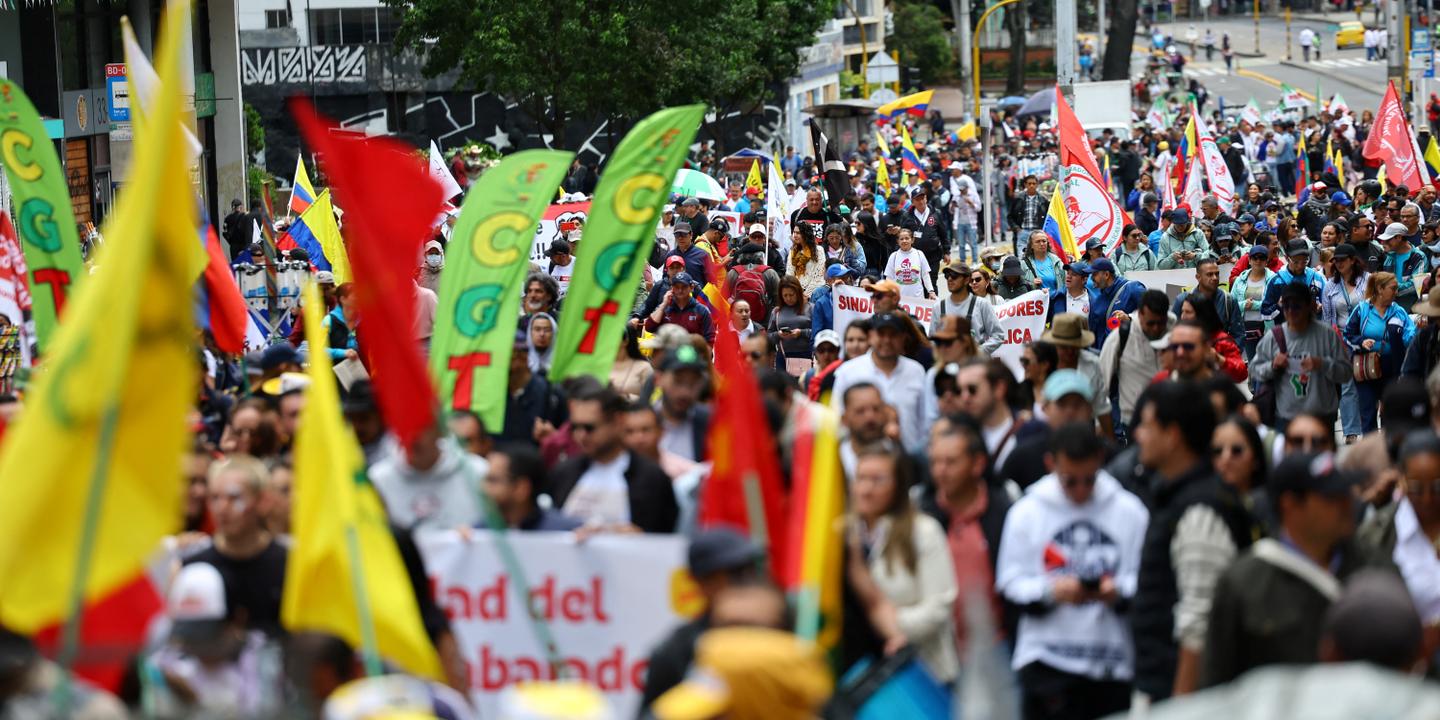 En Colombie, des milliers de personnes manifestent en soutien aux réformes voulues par le président Gustavo Petro