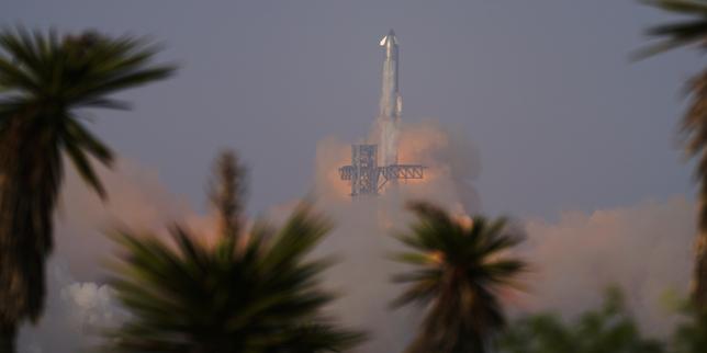 Musk's Starship megarocket blows up over Indian Ocean in latest bumpy test
