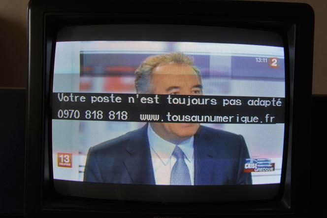 Message avertissant de la fin prochaine de la télévision hertzienne, en novembre 2011.
