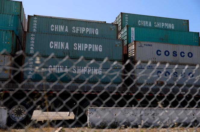 Des containeurs dans le port d’Oakland, en Californie, 28 avril 2025.