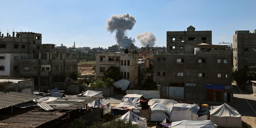 Attaque aérienne israélienne sur Nuseirat, dans la bande de Gaza, le 29 mai 2025. - EYAD BABA / AFP