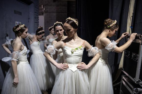 Durante los ensayos del ballet clásico 