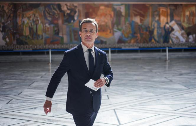 Le premier ministre suédois, Ulf Kristersson, à son arrivée à Oslo, pour assister au sommet annuel des dirigeants de la force expéditionnaire interarmées, le 9 mai 2025.
