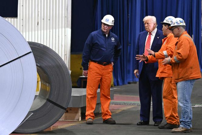 Donald Trump lors d’une visite de l’aciérie de US Steel à West Mifflin, en Pennsylvanie, le 30 mai 2025.