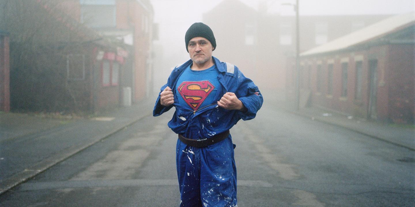 Le photographe franco-britannique Ed Alcock remporte le prix Niépce Gens d’images 2025