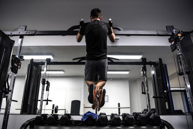 Dans un studio de fitness, à Paris, en 2020.