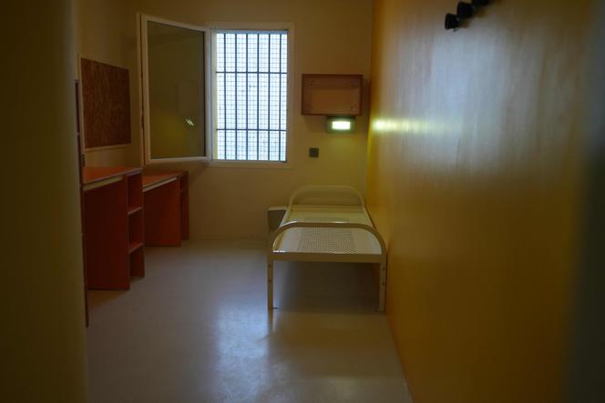 Une cellule du centre pénitentiaire de Vendin-le-Vieil (Pas-de-Calais), le 14 mai 2025.