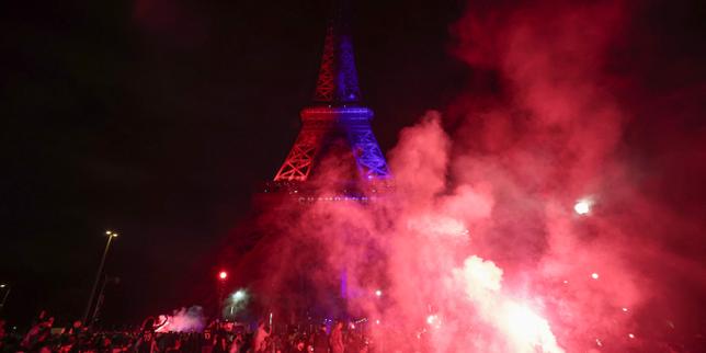 Paris erupts with flares and fireworks after PSG's Champions League title