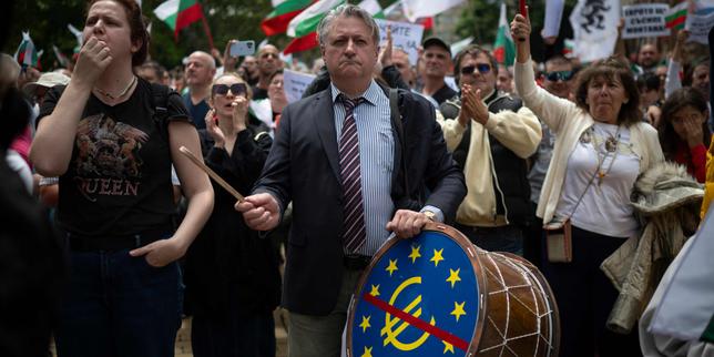 Bulgaria presses ahead toward euro adoption