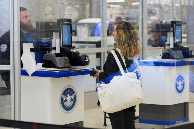 A la douane de l’aéroport international Hartsfield-Jackson, à Atlanta, aux Etats-Unis, le 1ᵉʳ février 2025.