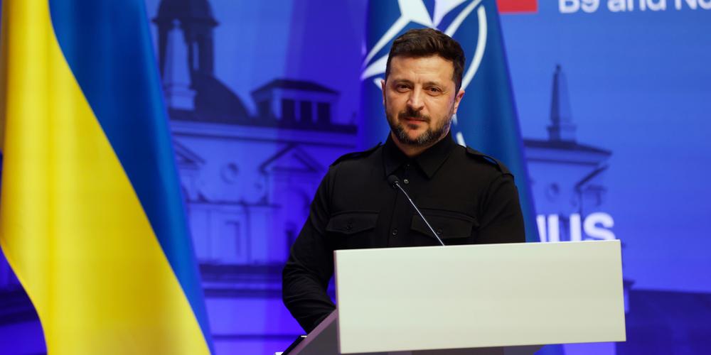 Le président ukrainien, Volodymyr Zelensky, à Vilnius, le 2 juin 2025. - MINDAUGAS KULBIS / AP