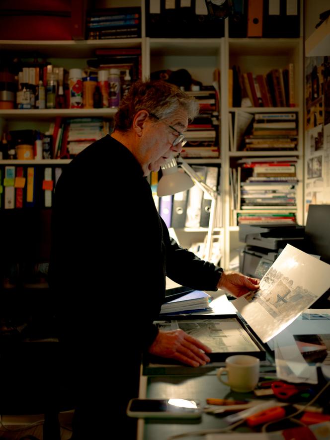 Georges Subovici, dans son bureau d’architecte, à Paris, le 25 avril 2025.