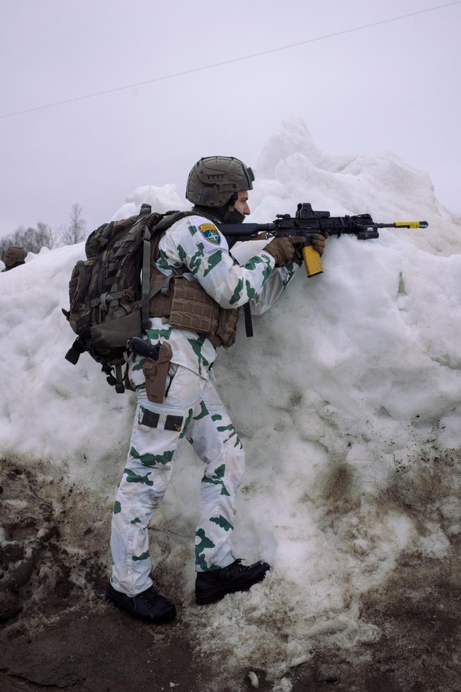Un soldat français à Tapa, en Estonie, dans le cadre du déploiement de la présence avancée de l’OTAN, le 19 mars 2022.