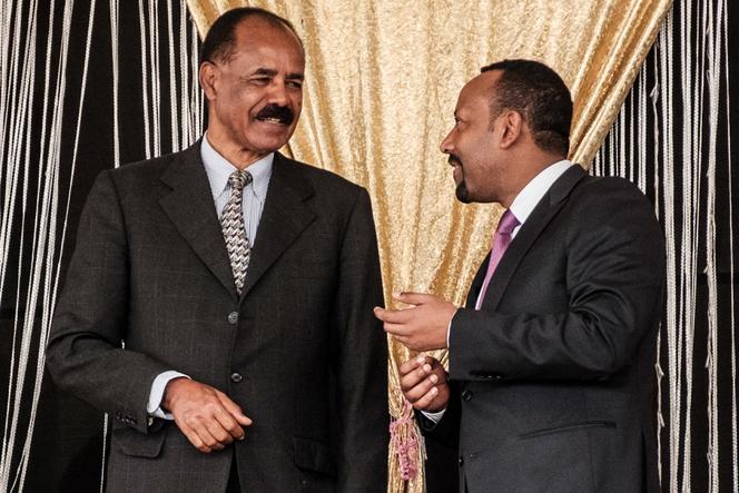 Le président érythréen, Isaias Afwerki, et le premier ministre éthiopien, Abiy Ahmed, lors de l’inauguration d’un hôpital à Bahir Dar (Ethiopie), le 10 novembre 2018.