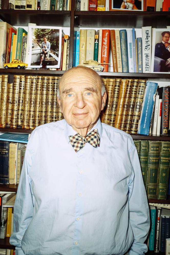 L’écrivain et musicien russe Léonid Guirchovitch, chez lui, à Berlin, le 3 juin 2025.