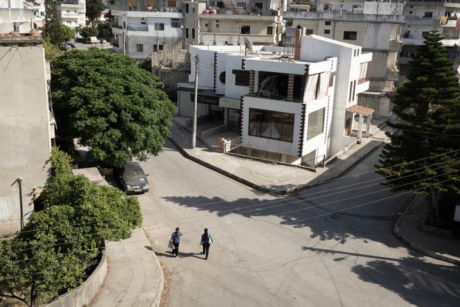 Un quartier alaouite de Baniyas où une centaine de personnes ont été tuées par des factions sunnites lors de l’attaque du 6 mars. A Baniyas (Syrie), le 24 mai 2025.