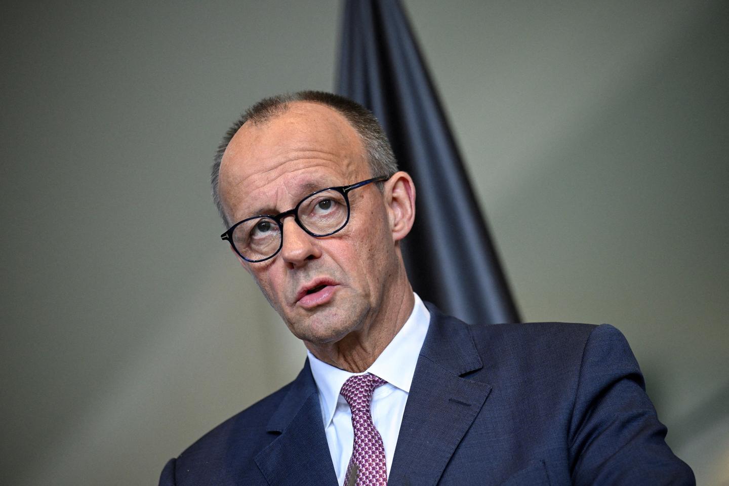 In Washington, Friedrich Merz seeks to ease tensions with Donald Trump