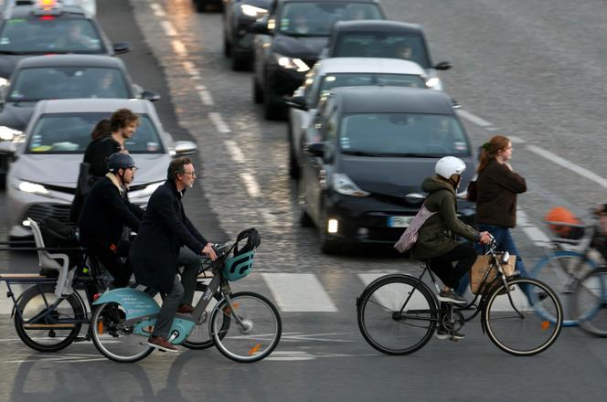 « Le vélo, signe de totale coolitude, s’est mué en symbole d’agressivité, de chacun pour soi et de chaos urbain »