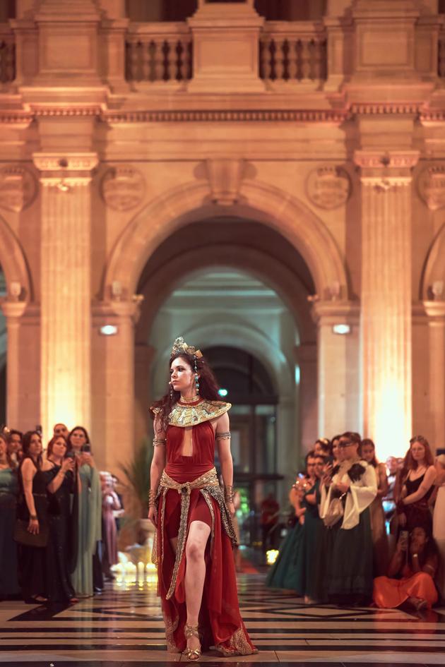 Em Marselha, no Palais de la Bourbury, durante a grande bola mitológica, na noite de 31 de maio a 1 de junho de 2025.