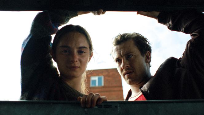 Saura Lightfoot-Leon (Maria) et Joseph Quinn (Michael) dans « Crasse », de Luna Carmoon.