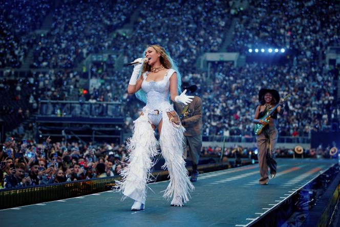 Beyoncé pendant sa tournée « Cowboy Carter » au Tottenham Hotspur Stadium, à Londres, le 5 juin 2025.
