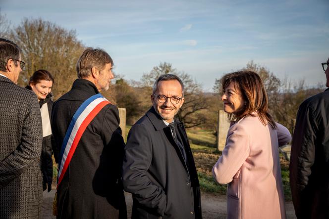 Le président (PS) du conseil départemental de Haute-Garonne, Sébastien Vincini, et la présidente socialiste du conseil régional d’Occitanie, Carole Delga, à Montastruc-de-Salies (Haute-Garonne), le 26 janvier 2024.