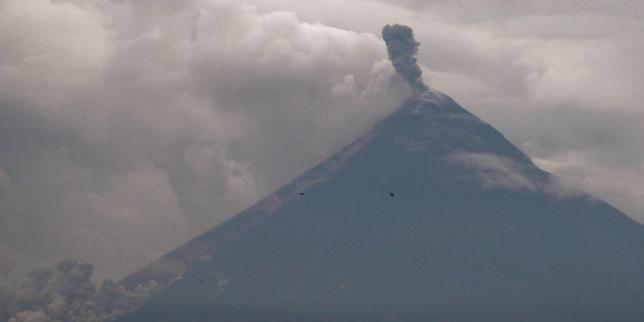 Hundreds evacuated as Guatemalan volcano erupts