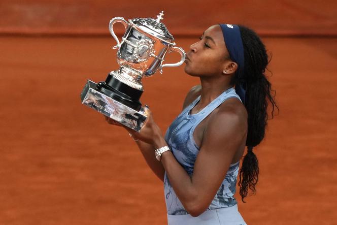 L’Américaine Coco Gauff a remporté Roland-Garros en battant en finale la Biélorusse Aryna Sabalenka, samedi 7 juin 2025.
