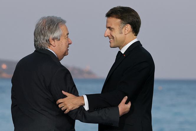 Le secrétaire général de l’ONU, Antonio Guterres, et Emmanuel Macron, à Nice, le 8 juin 2025.