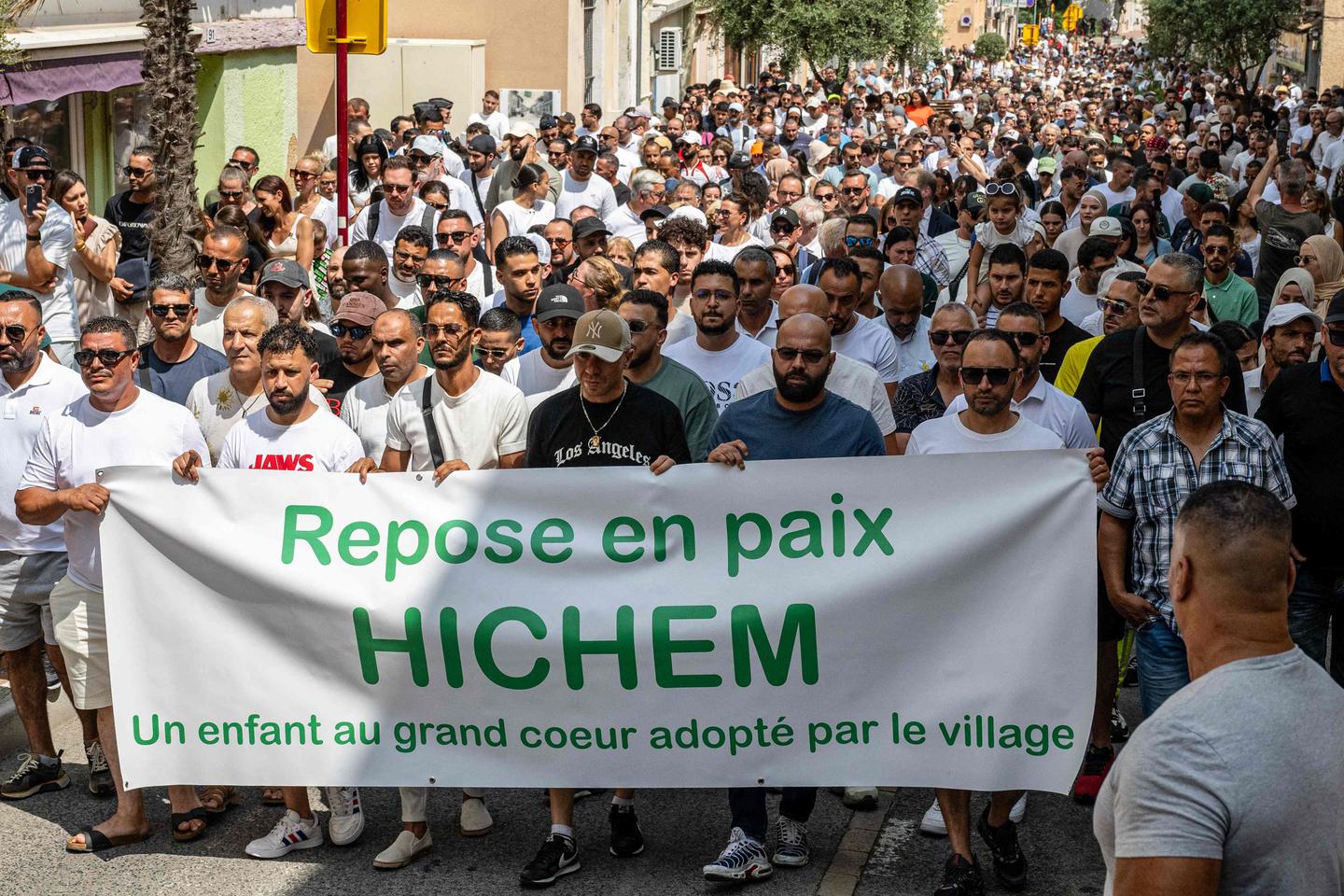 « Woke ou séparatiste, la jeunesse est trop souvent méprisée, voire haïe »