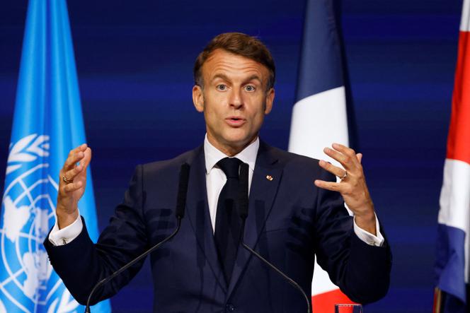 Le président français Emmanuel Macron prononce un discours lors du Blue Economy and Finance Forum (BEFF) au Grimaldi Forum, à Monaco, dimanche 8 juin 2025.