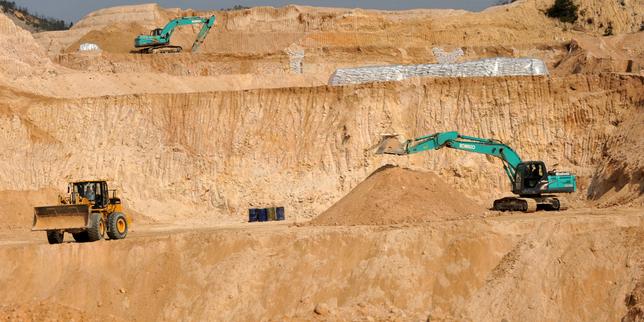 Trump touts 'done' deal with Beijing on rare earths, Chinese students