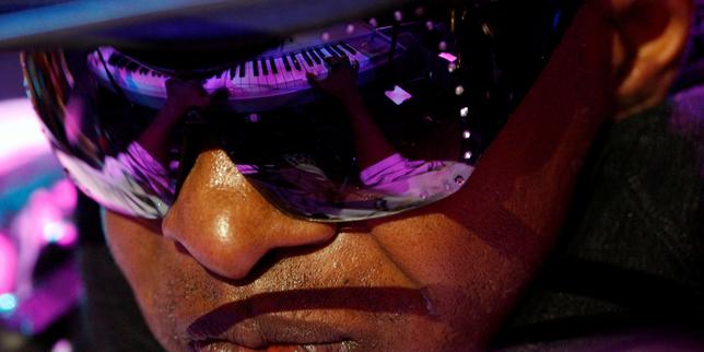 Mort de Sly Stone, légende du funk et figure emblématique de la scène musicale américaine, à l’âge de 82 ans