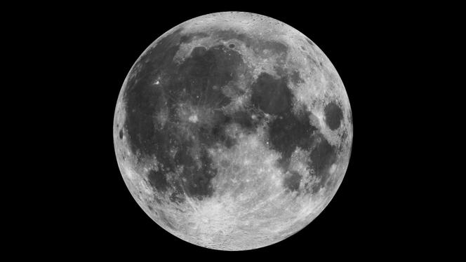 La Nasa elle aussi sait faire preuve de poésie, avec cette vue de la lune, photographiée en 1994 par la mission... Clementine.